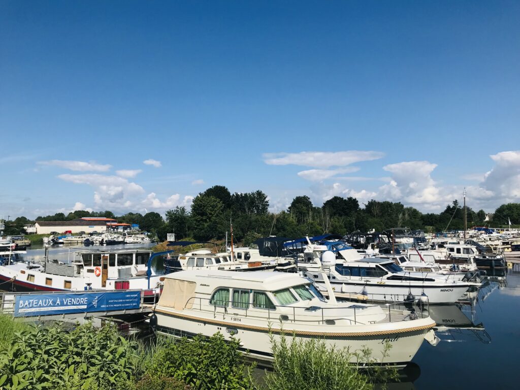 Marina in Saint-Jean-de-Losne