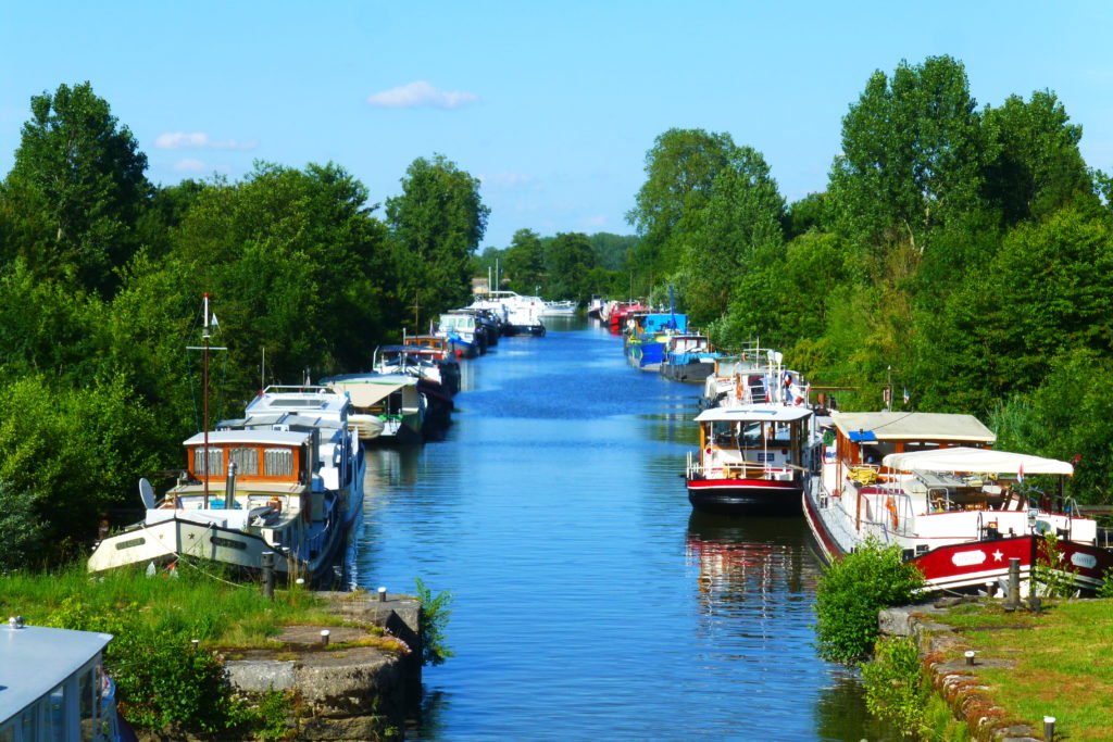 Port of the old lock of Saint-Usage