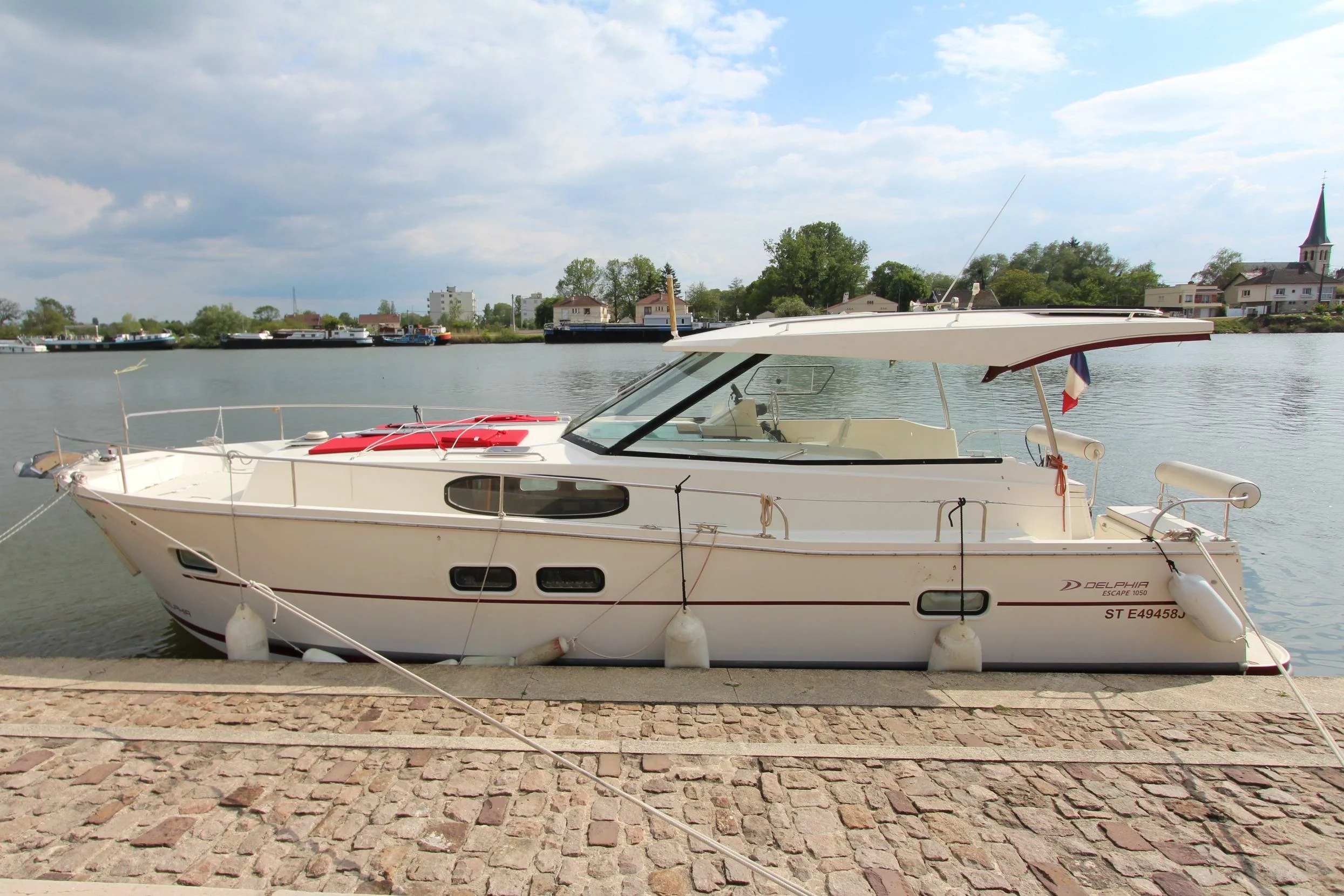 DELPHIA ESCAPE 1050 “LA TETHYS”