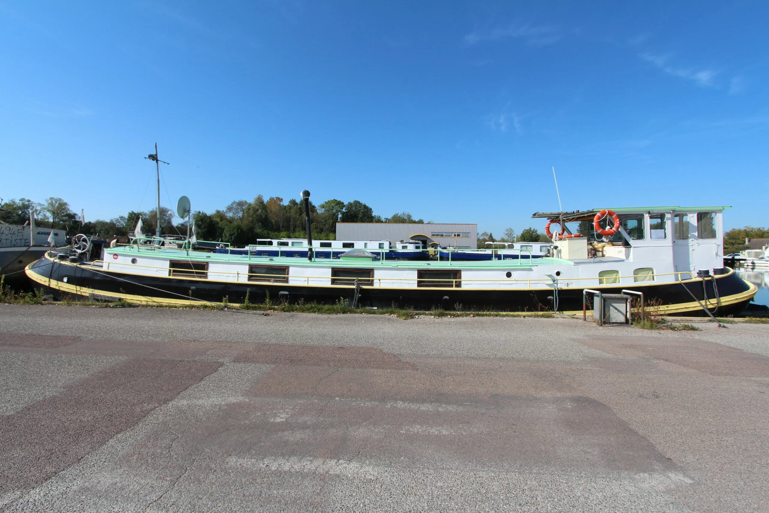 Péniche hollandaise à vendre