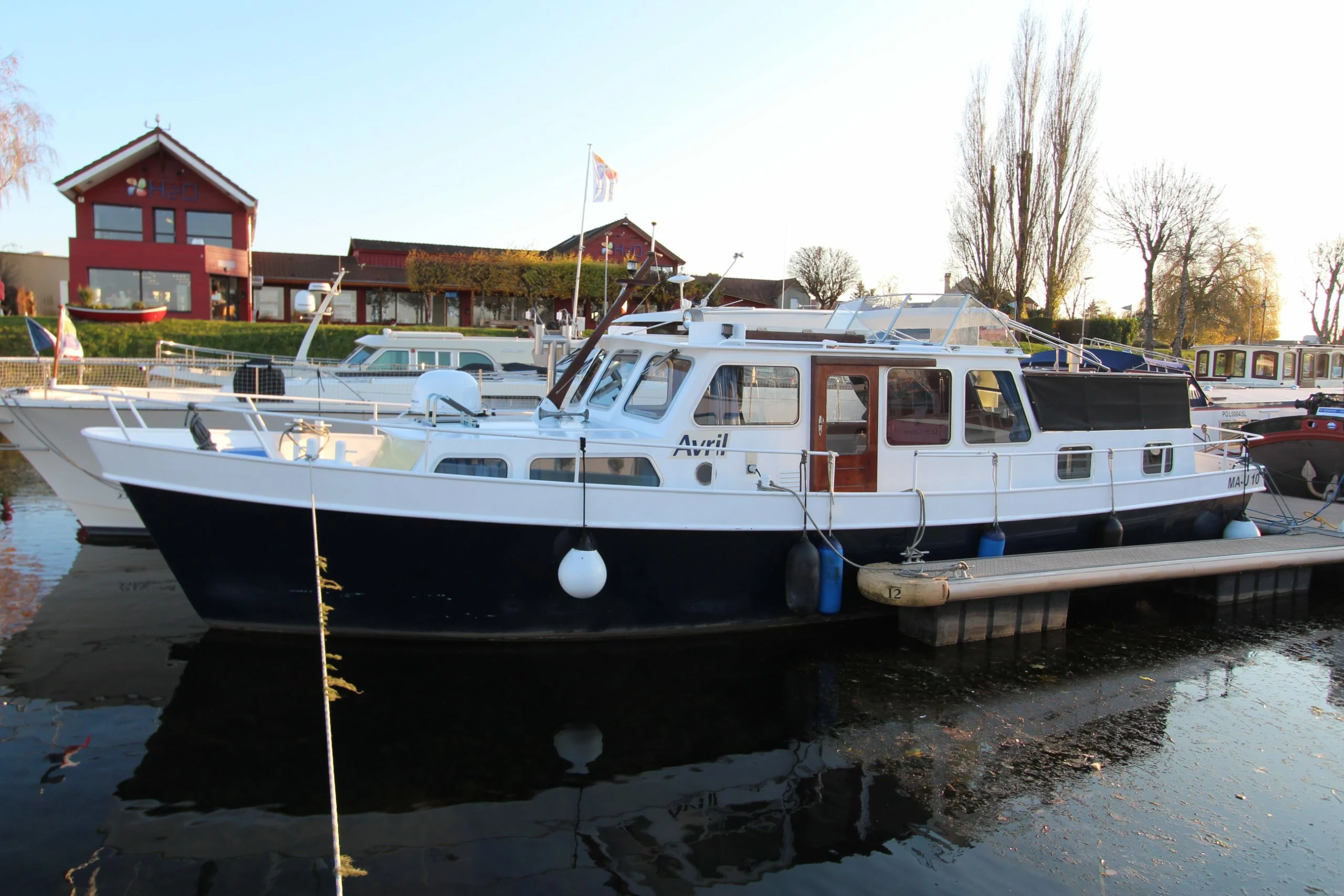 Vedette à vendre
