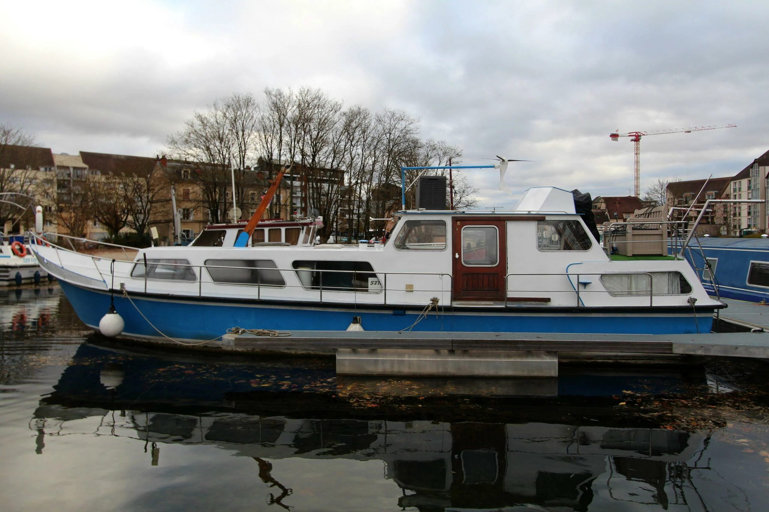 Vedette à vendre