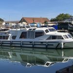 Vedette à vendre