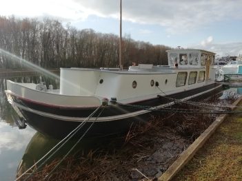 Péniche modèle Tjalk Aak à vendre