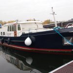 A vendre vedette Tinneman modèle Tin-Line 65