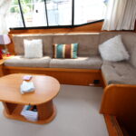 Vrijon Contessa 4.0 Dutch motor yacht Second Pearl (2000) – saloon with corner settee