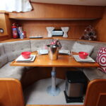 Vrijon Contessa 4.0 Dutch motor yacht Second Pearl (2000) – dinette set for a meal