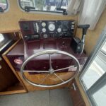 Locaboat 935 canal cruiser Kerplouf (1986) – inner helm station and wheel
