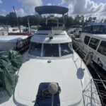 Fairline 36 motor yacht Stella (1989) – foredeck with windlass and anchor roller