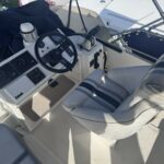 Fairline 36 motor yacht Stella (1989) – outdoor helm station and pilot seat
