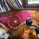 Pedro 30 Dutch motor cruiser Hiva Oa (1991) – wooden ship's wheel and forward berth