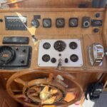 Smelne 1140 Dutch motor cruiser Dreamflower (1985) – interior helm station with wooden wheel