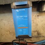 Locaboat 930 canal cruiser Sérénité (1981) – Victron Blue Smart battery charger