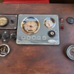 Locaboat 930 canal cruiser Sérénité (1981) – Sole Diesel engine panel and gauges