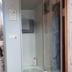 Dutch Hagenaar barge 18 m ANNA (1911) – shower room with shower cubicle