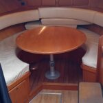 Linssen 372 SX LE VOGUE Dutch motor yacht (1992) – forward dinette with U-shaped seating