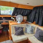 Aquanaut 11 m Dutch motor cruiser Aldebaran (1994) – saloon and forward dinette