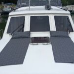 Linssen 372 SX LE VOGUE Dutch motor yacht (1992) – sunbathing cushions on foredeck