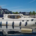 Noblesse 38 Dutch motor yacht ANATOLE (1998) – starboard view at the dock