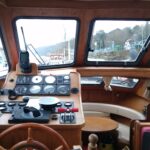 Linssen 372 SX LE VOGUE Dutch motor yacht (1992) – inside wheelhouse and helm