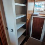 Dutch motor cruiser Helena Cruiser (1980) – wardrobe with shelves