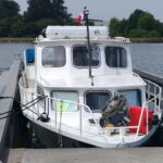 Dutch motor cruiser Helena Cruiser (1980) – bow view at the pontoon