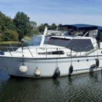 Van Vliet Atico 38 motor cruiser Joanne (1994) – exterior view afloat