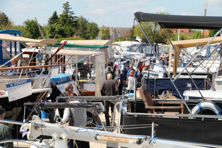 Boats for sale and visitors on the H2O pontoons during the open days