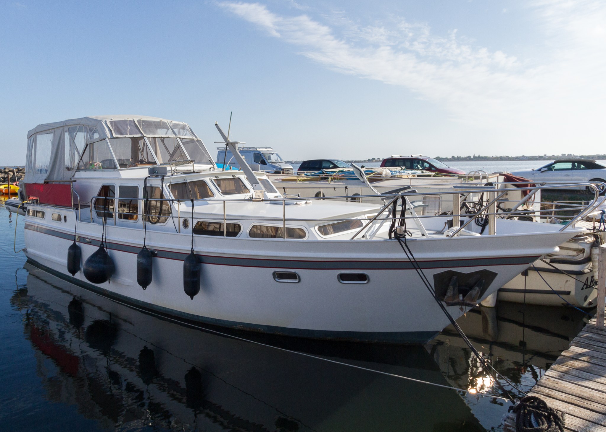 Vedette hollandaise 12,50 m – Vue trois quarts avant